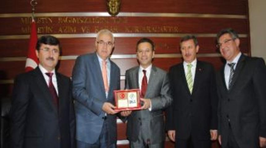 &Ccedil;akır İle Yılmaz&rsquo;dan Oka Ve Yhkb &Uuml;yelerine Veda