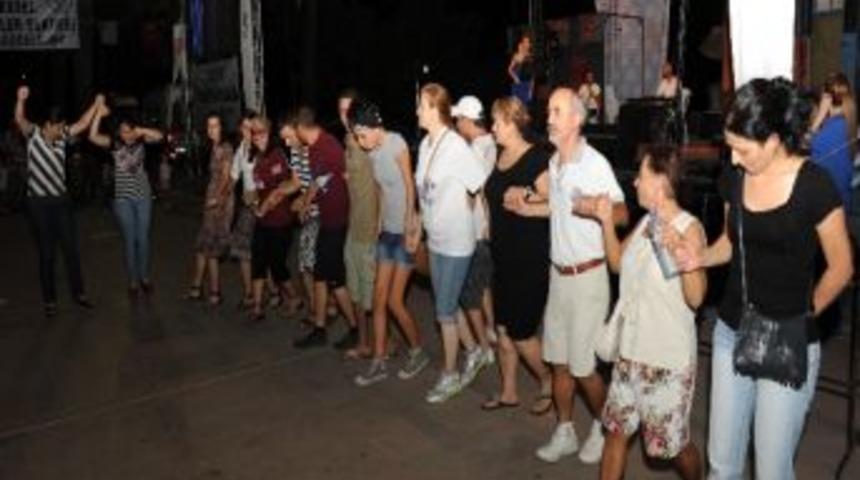 Karadenizliler Antalya&rsquo;da Coştu