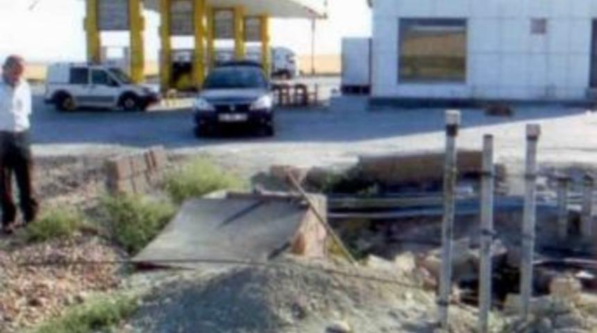 Konya'da 10 Bin 300 Litre Ka&ccedil;ak Akaryakıt Ele Ge&ccedil;irildi