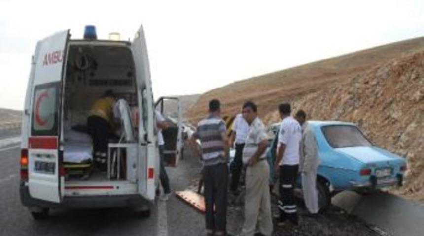 Darende&rsquo;de Trafik Kazası: 3 Yaralı