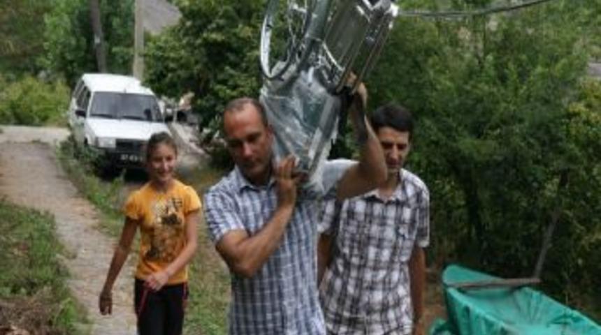 Kozlu Belediyesi 14 Kişiye Hasta Yatağı, 32 Kişiye Tekerlekli Sandalye Verdi