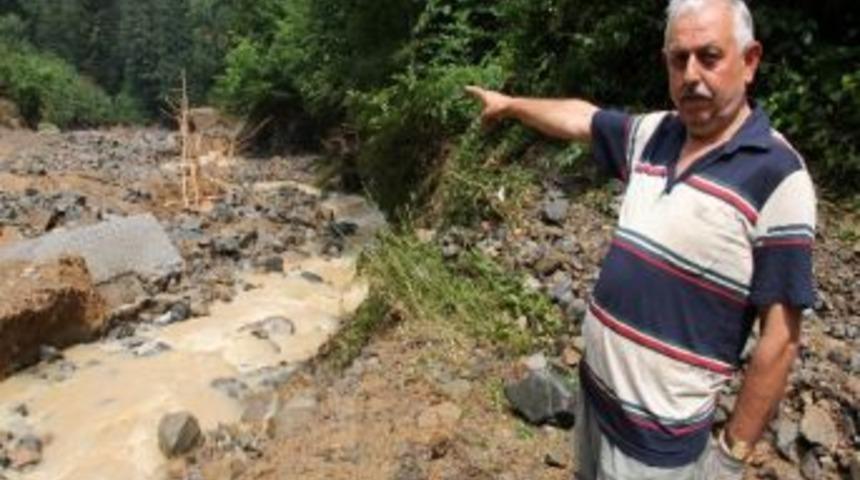 Elma&ccedil;ukuru&rsquo;nda 4 Mahalleye Ulaşılamıyor