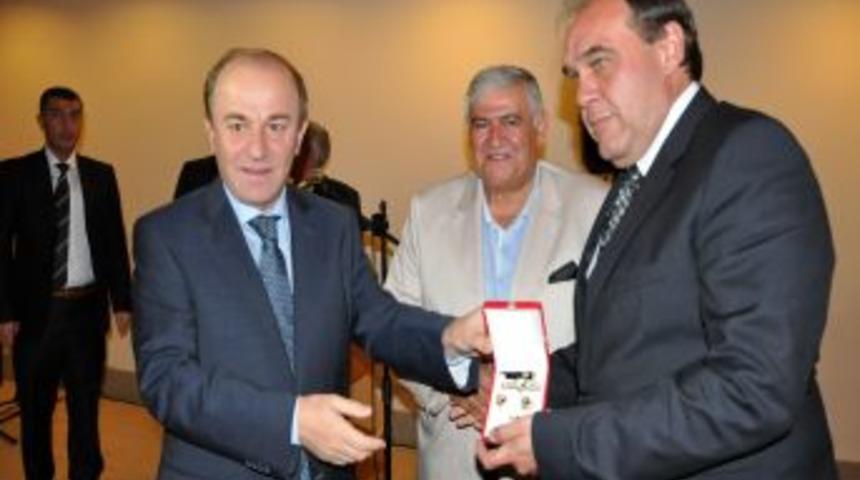 Erzurum&rsquo;un Oltu Taşı, Taraftar Mağazalarına Girmeye Hazırlanıyor