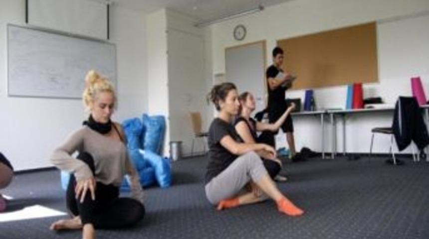 &Ccedil;om&uuml;'l&uuml; &Ouml;ğrenciler Almanya&rsquo;da Sahneye &Ccedil;ıkacak