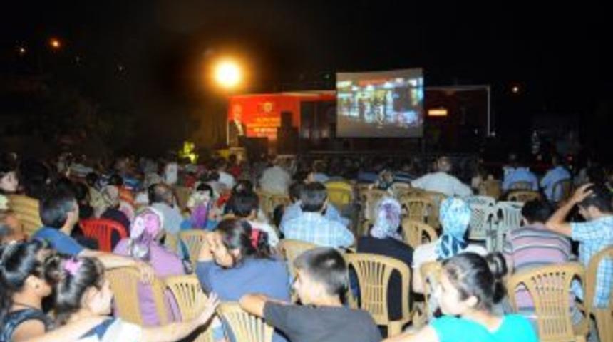 Gezici sinema Kırıkhan'da