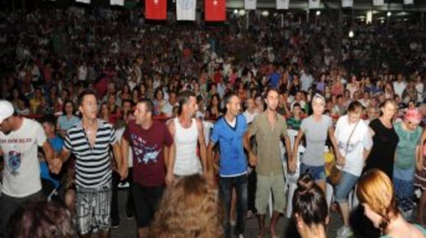 Antalya&rsquo;da Karadenizliler Gecesi D&uuml;zenlendi