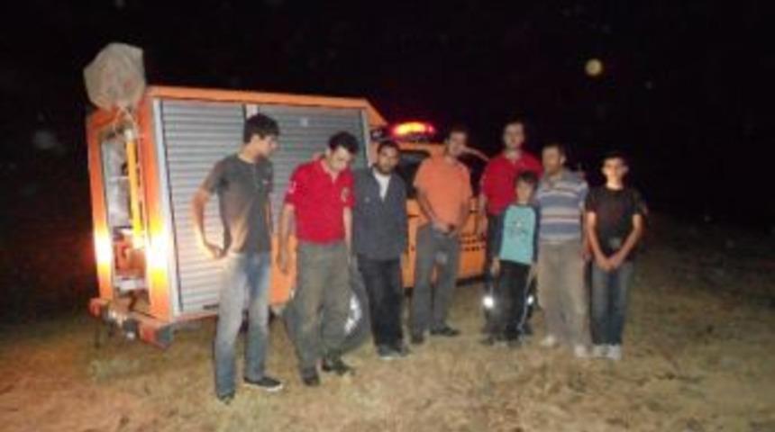 Kayalıklarda Mahsur Kalan Beş Kişi Kurtarıldı