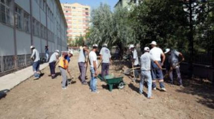 Odunpazarı'ndan Okul Bah&ccedil;elerine Yeni &Ccedil;ehre