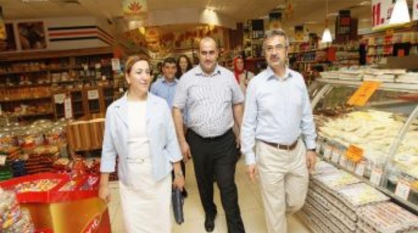 Kent Meydanı'nda Şiir Gecesi