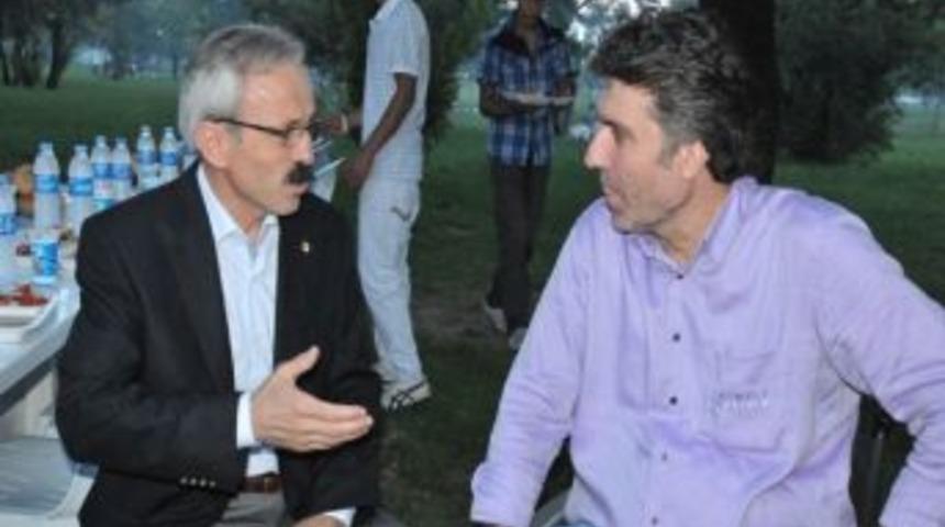 Taraftarlar İftarda Buluştu