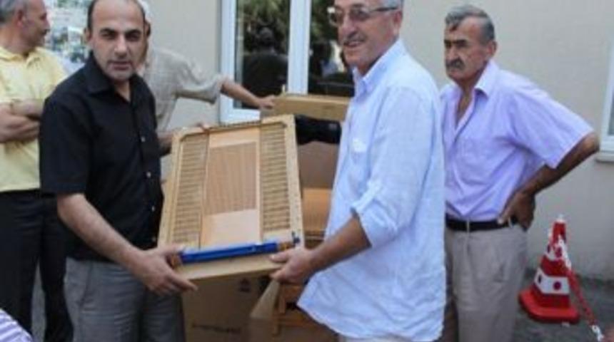 D&uuml;zce'deki Arıcılar Destekleniyor