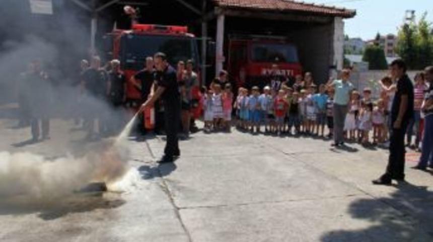 Minik &Ouml;ğrenciler İtfaiye İle Tanıştı