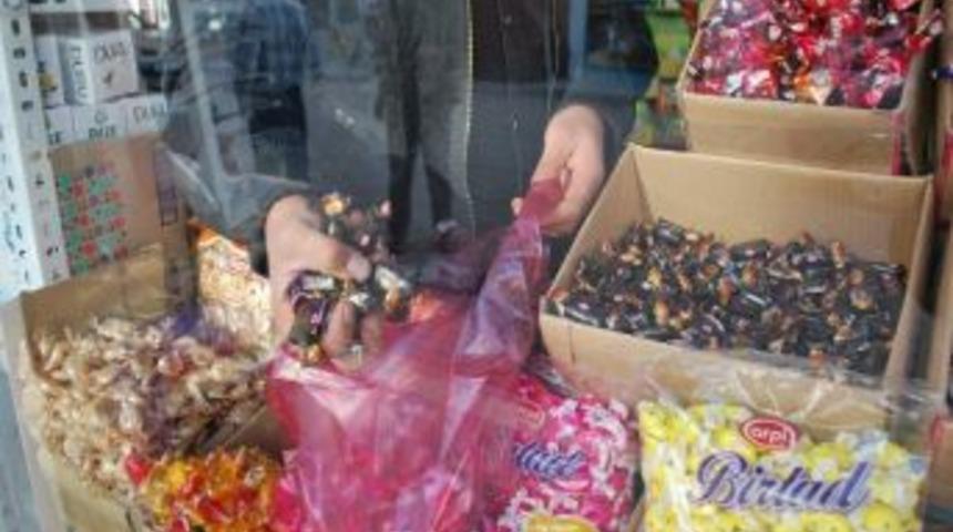 Bayram Şekerleri G&ouml;r&uuml;c&uuml;ye &Ccedil;ıktı