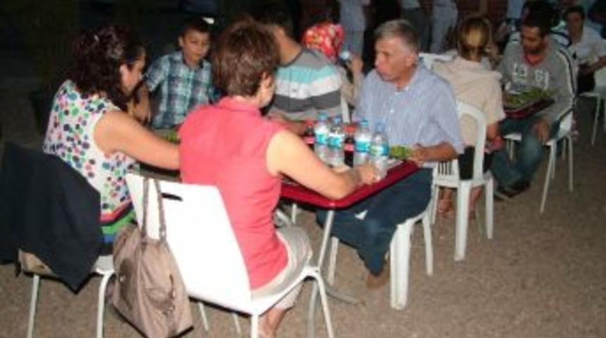 Türk Çocuk Nörolojisi Vakfı`ndan İftar Yemeği