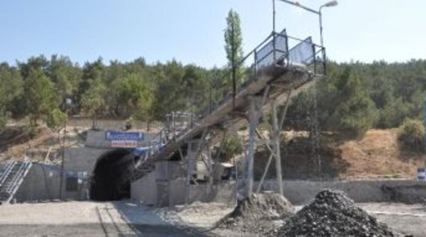 Atabacasında K&ouml;m&uuml;r G&ouml;r&uuml;nd&uuml;