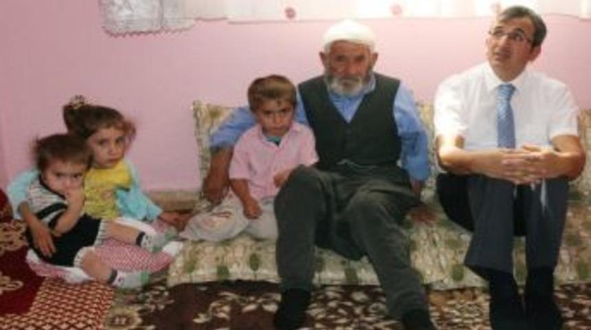 Kaymakam Sezer, &Uuml;ru&ccedil; Ailesini Ziyaret Etti