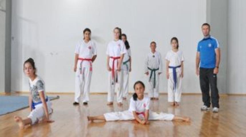 Aliağaspor Tekvando Takımı T&uuml;rkiye Şampiyonası&rsquo;na Katılıyor