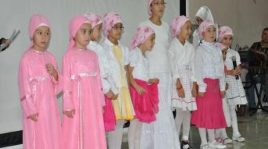 Dursunbey'de Kur'an Kursu Mezuniyet Törenine Büyük Ilgi