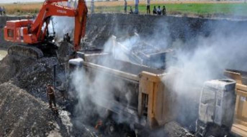 Pkk, Yüksekova'da Kaçırdığı İşçi Ve Sürücüleri Serbest Bıraktı