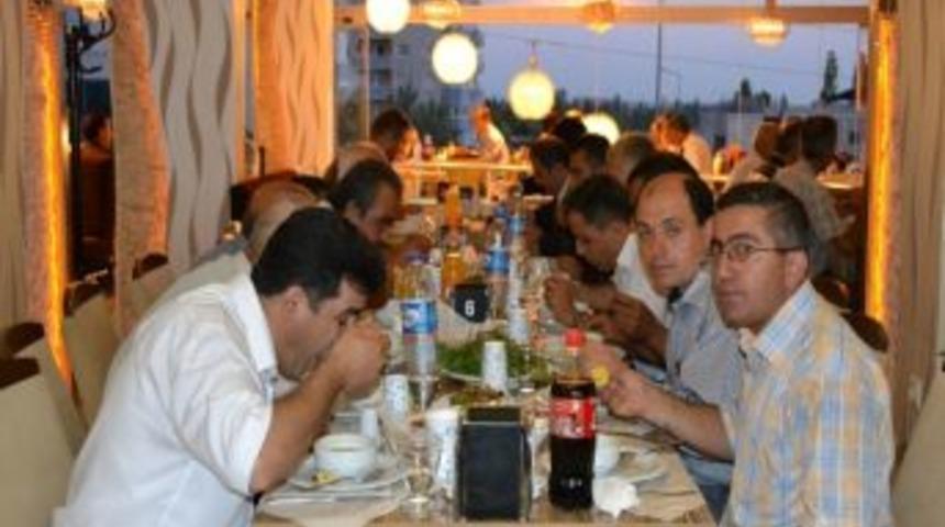 Mhp&rsquo;den Muhtarlara Ve Basına İftar Yemeği