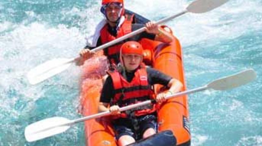 &Ouml;ld&uuml;r&uuml;c&uuml; rekabet raftingi bitiriyor