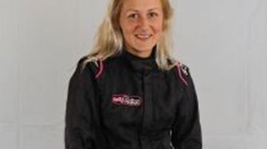 &Uuml;nl&uuml; ralliciye sapık dehşeti