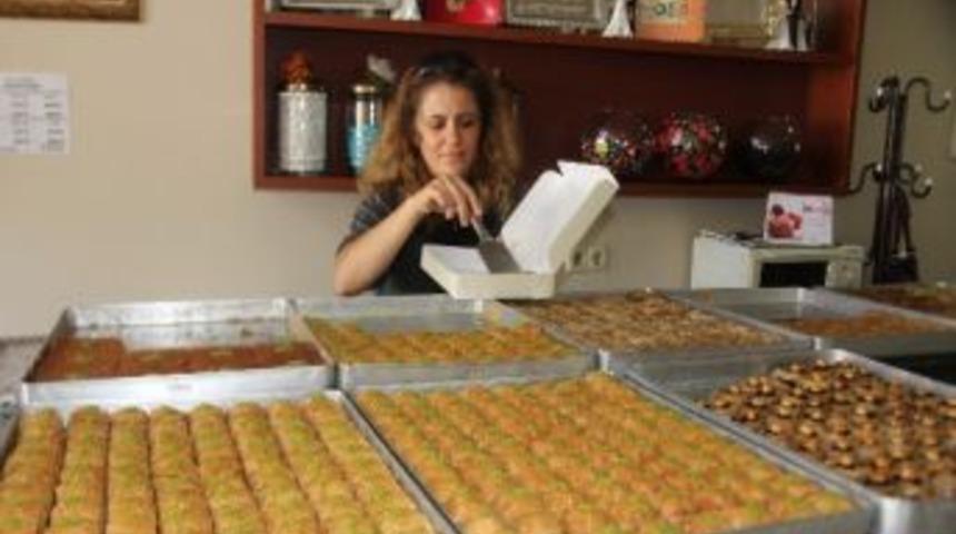 Ereğli&rsquo;de Ev Baklavasına Yoğun İlgi