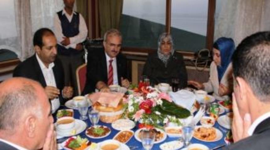 Vali Karaloğlu&rsquo;ndan Şehit Yakınları Ve Gazilere İftar