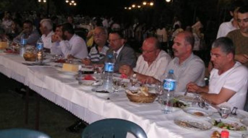 Vali Saran, Basın Mensuplarına İftar Verip Veda Etti