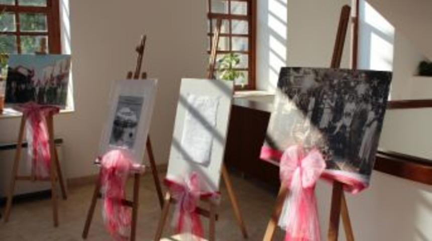 Urla Bağbozumu Şenlikleri S&uuml;r&uuml;yor