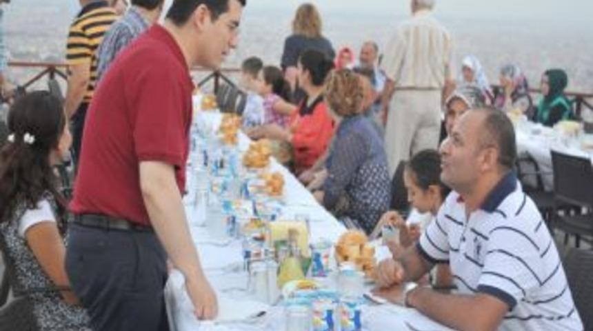 Başkan T&uuml;t&uuml;nc&uuml;&rsquo;den Meclis &Uuml;yelerine İftar