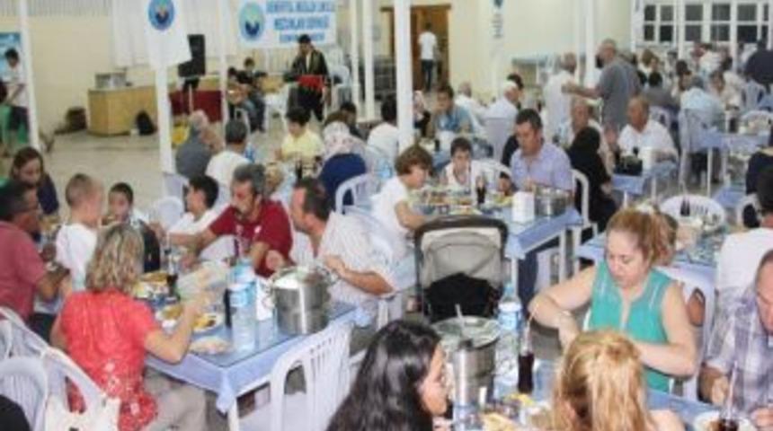 Demir Yolları Meslek Yüksek Okulluları İftar Yemeğinde Buluştu