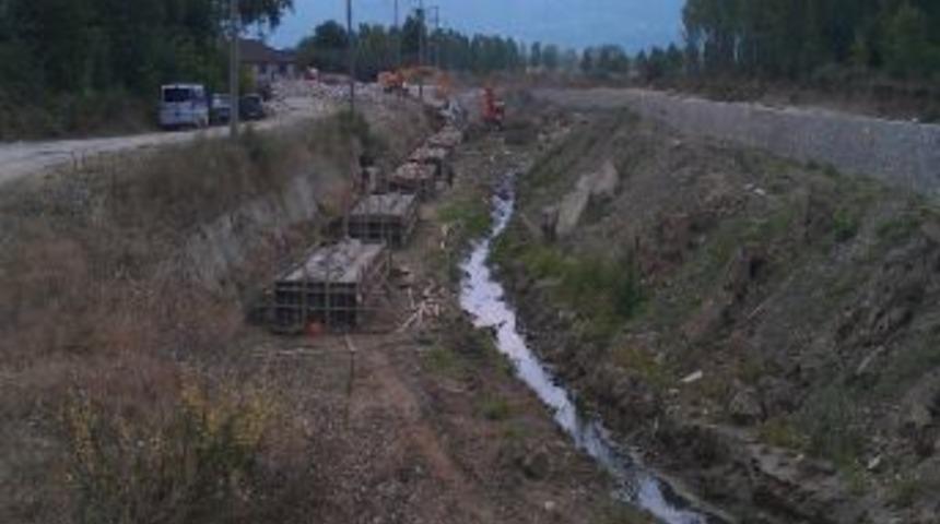 Asar Deresinde Çalışmalar Sürüyor