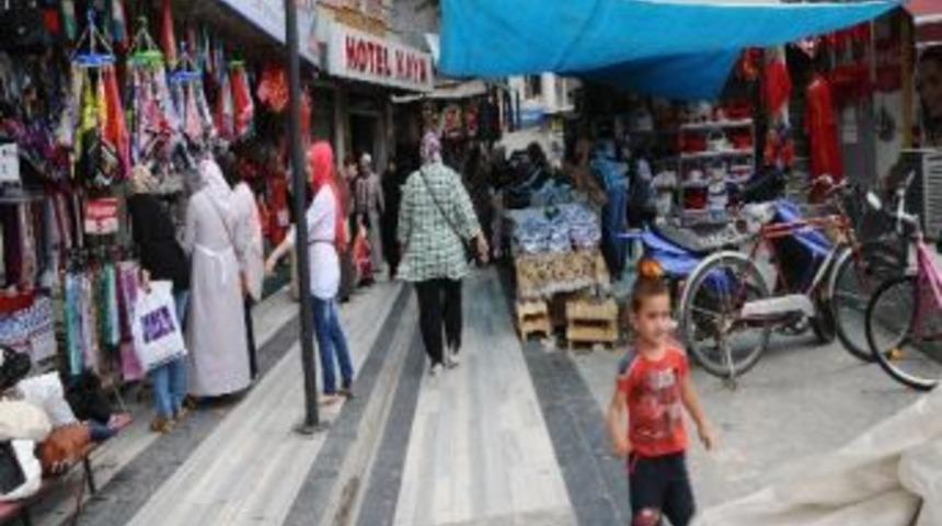 D&uuml;zce Belediyesinden Esnafa Kaldırım İzni