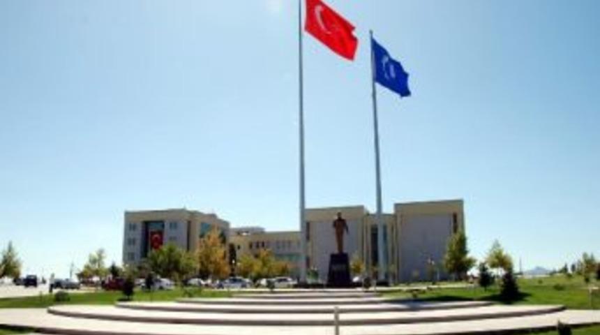 Uşak Üniversitesi’nde Spor Bilimleri Fakültesi Açılıyor