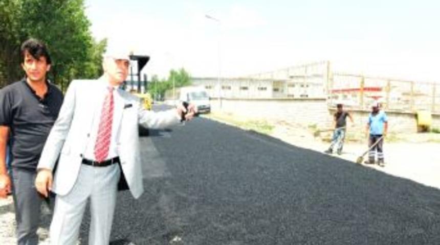 Yakutiye&rsquo;de Durmak Yok, Asfalta Devam