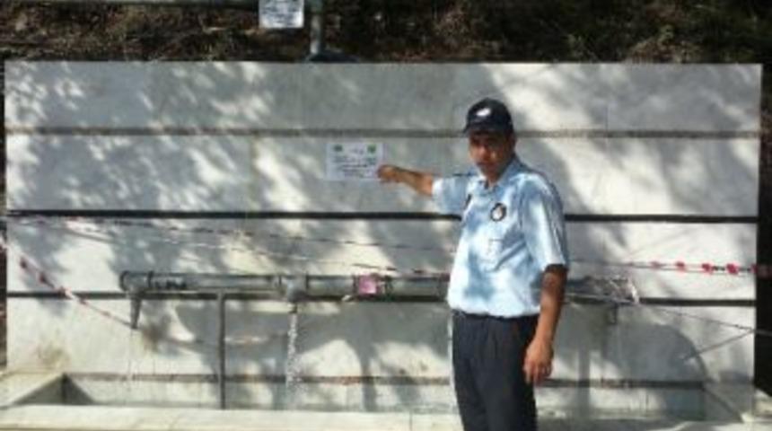 Karadere &Ccedil;eşmesine Belediye M&uuml;hr&uuml;