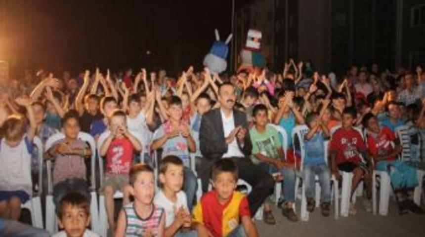 &Ccedil;ocuklar Başkan Bayram&rsquo;ı &Ccedil;ok Seviyor