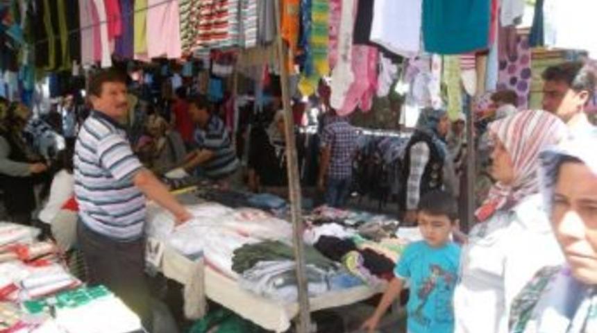 G&ouml;rdes'te Bayram &Ouml;ncesi Alışveriş Yoğunluğu