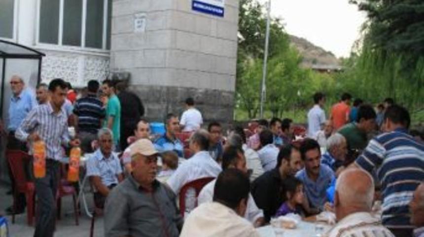 İmam Önderliğinde İmece Usulü İftar