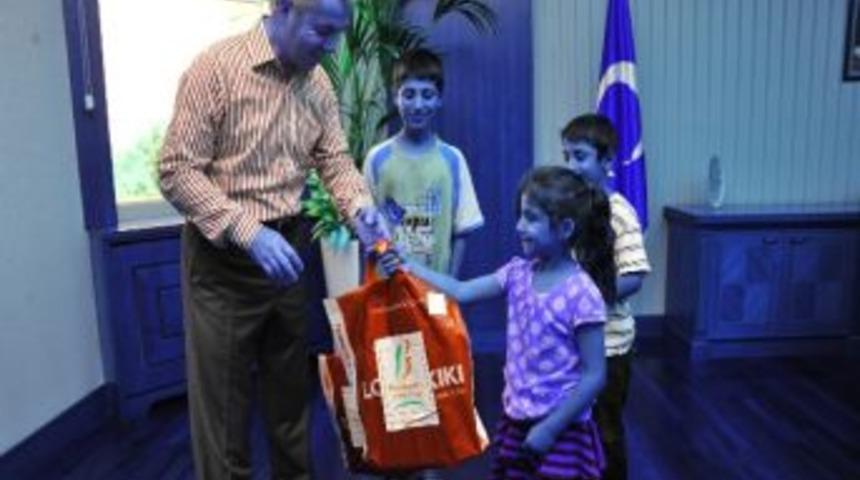 Beylikdüzü Belediyesinden Çocuklara Bayram Hediyesi