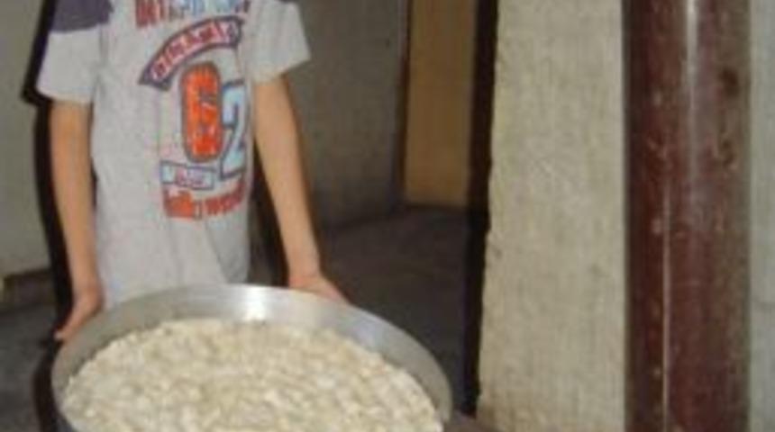 Hisarcık&rsquo;ta Ev Hanımları Baklava Yapımında Hazır Yufkaya D&ouml;nd&uuml;