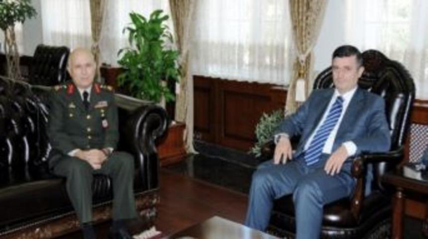 Balıkesir'in Yeni Garnizon Komutanı G&ouml;reve Başladı