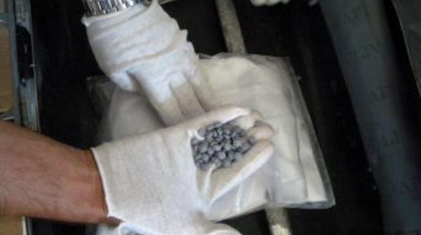 Turistin Valizine Gizlenmiş 30 Bin Uyuşturucu Hap Ele Ge&ccedil;irildi