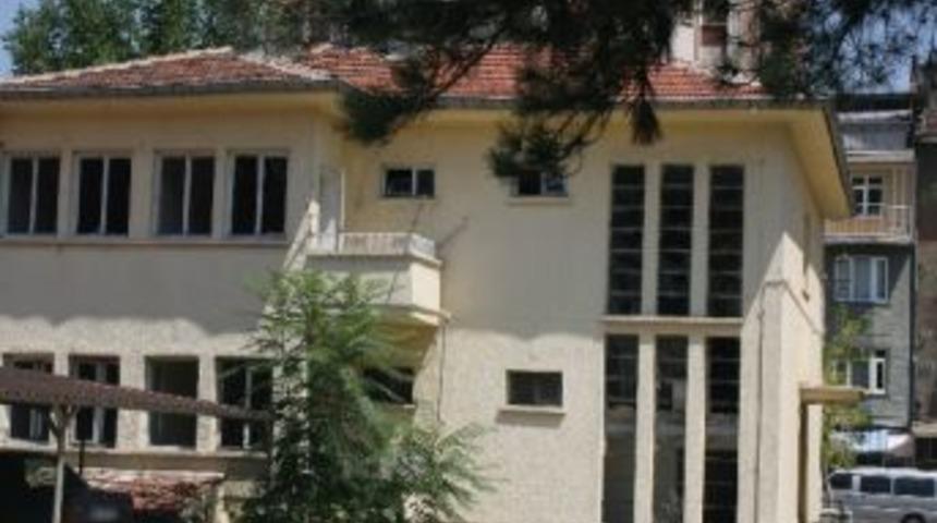 Devletin Boş Bıraktığı Binalar Tinercilere Kucak A&ccedil;tı