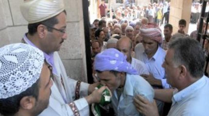 Şanlıurfa'da Sakal-ı Şerif İzdihamı