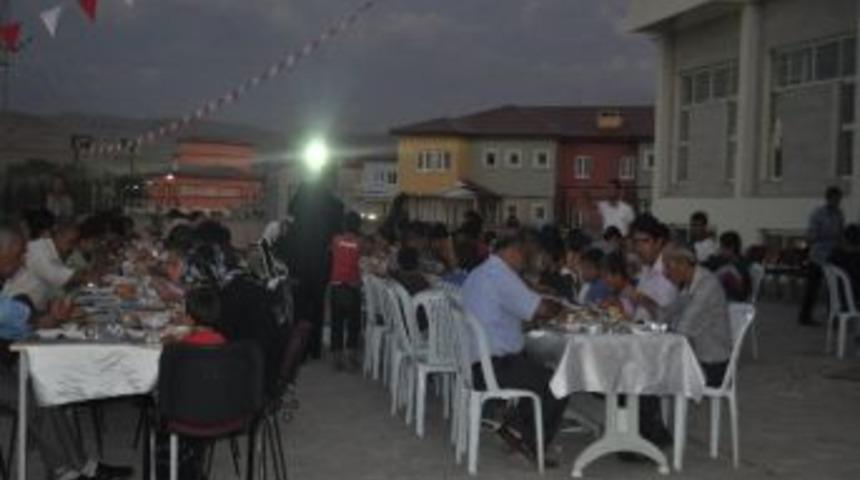 Çogem’den Sokakta Çalışan Çocuklara Ve Ailelerine İftar Yemeği