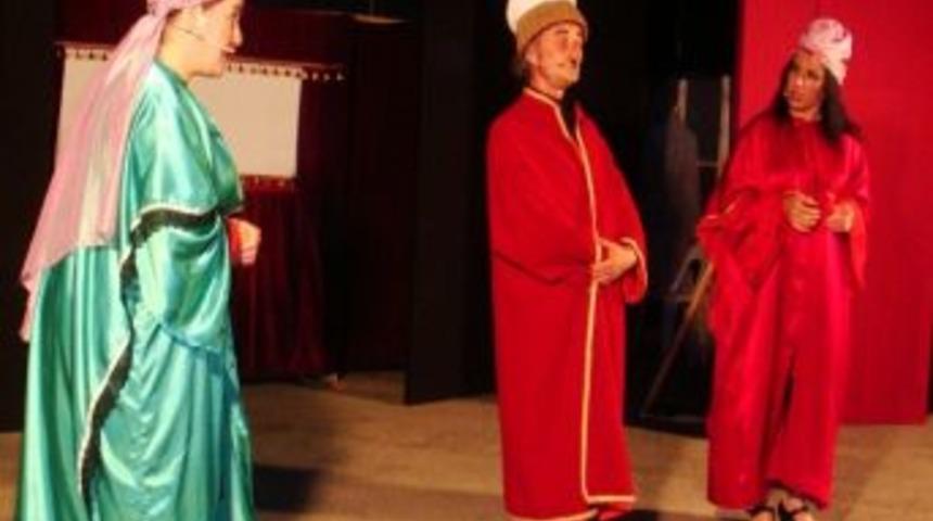 Şehir Tiyatrosu&rsquo;na B&uuml;y&uuml;k İlgi