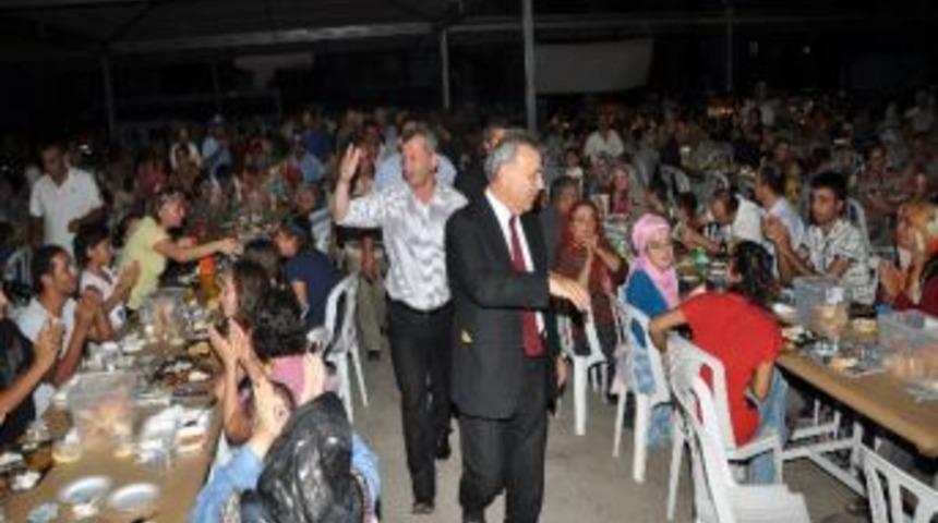 Binlerce Menemenli Aynı Sofrada Buluştu