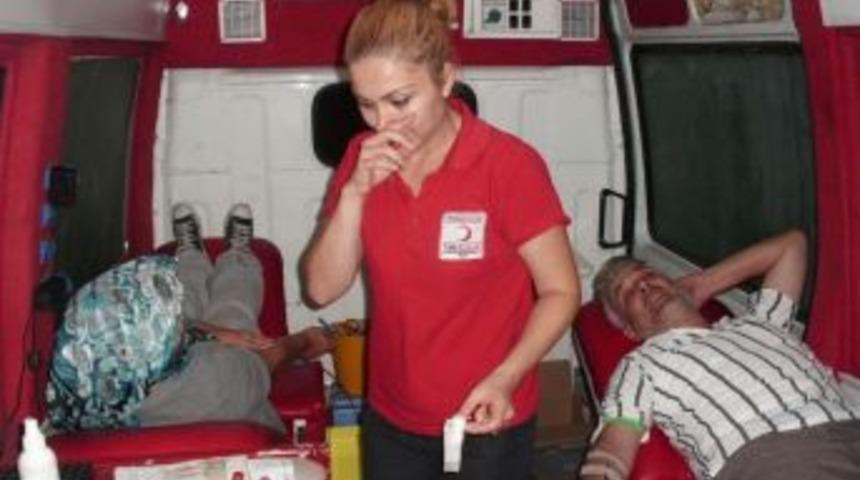 Tepekent Camiiden 30 &uuml;nite kan bağışı